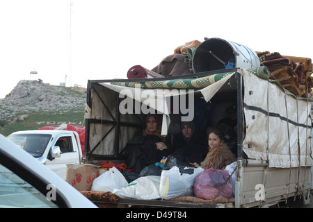 I rifugiati sul Syrian-Turkish border crossing, Afrin, Siria Foto Stock