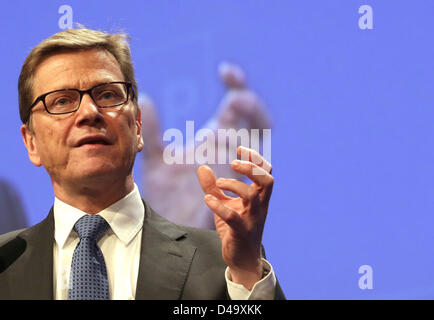 Berlino, Germania, 9 Marzo, 2013Il Ministro degli esteri tedesco Guido Westerwelle offre un intervento a livello federale conferenza di partito della FDP a Berlino, Germania, 09 marzo 2013. Roesler è stato confermato come il FDP Partito del presidente per un ulteriore periodo di due anni. Foto: Michael Kappeler/dpa/Alamy Live News Foto Stock