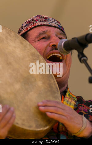 Adelaide, Australia del Sud. 8 Marzo, 2013. La famiglia Alaev prestazioni a WOMADelaide 2013 tenutasi tra 8 - 11 Marzo 2013 ad Adelaide nel Sud Australia (credito Immagine: © Gary Francesco/ZUMAPRESS.com/Alamy Live News) Foto Stock