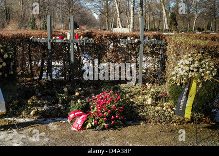 Tomba di Sophie Scholl, Hans Scholl e Christoph Probst dal White Rose resistenza di gruppo a Monaco di Baviera. Foto Stock