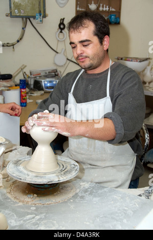 Potter lavorando in ceramica, Muğla Provincia, Turchia Foto Stock