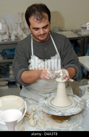 Potter lavorando in ceramica, Muğla Provincia, Turchia Foto Stock