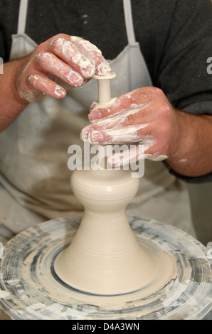 Potter lavorando in ceramica, Muğla Provincia, Turchia Foto Stock