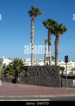 Ingresso al Marina Rubicon Harbour, Lanzarote Foto Stock