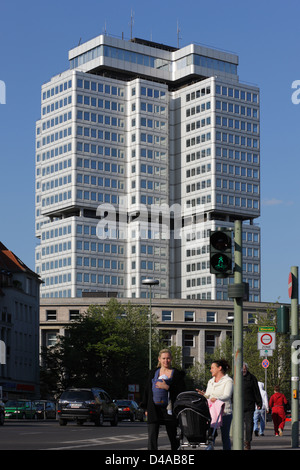 Berlino, Germania Federale di istituzione di assicurazione per i lavoratori dipendenti a Hohenzollerndamm Foto Stock
