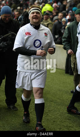 JAMES CORDEN VINCE IL CELEB RIGORI INGHILTERRA V ITALIA. RBS 6 Nazioni campionato Stadio di Twickenham Londra Inghilterra REGNO UNITO 10 Foto Stock