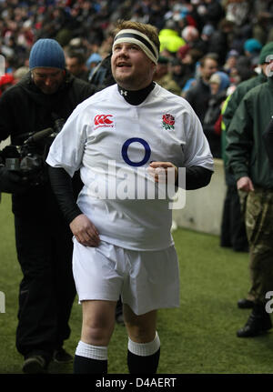 JAMES CORDEN VINCE IL CELEB RIGORI INGHILTERRA V ITALIA. RBS 6 Nazioni campionato Stadio di Twickenham Londra Inghilterra REGNO UNITO 10 Foto Stock