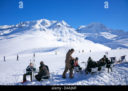 Les Bosses ristorante, 2300m, Les Arcs, Savoie, Francia, Europa Foto Stock