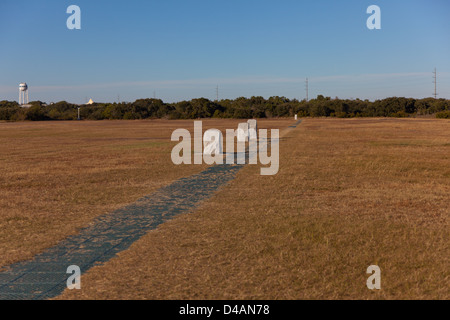 Primo volo i marcatori in corrispondenza di Wright Brothers National Memorial Foto Stock