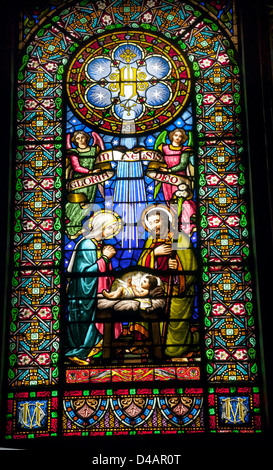 Il vetro macchiato natività bambino Gesù Maria Giuseppe Monestir Monastero di Montserrat, Barcellona, in Catalogna, Spagna Foto Stock