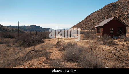 Ferroviarie dismesse e capanna in Arizona, Stati Uniti d'America Foto Stock