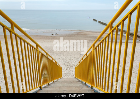 Rewahl, Polonia, una rampa di scale presso la spiaggia di Rewahl Foto Stock