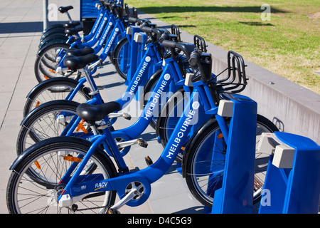 Quota di bici biciclette nella parte interna della città di Melbourne. Melbourne, Victoria, Australia Foto Stock