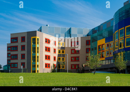 Vetri colorati Alberta ospedale per bambini, Calgary, Alberta, Canada Foto Stock