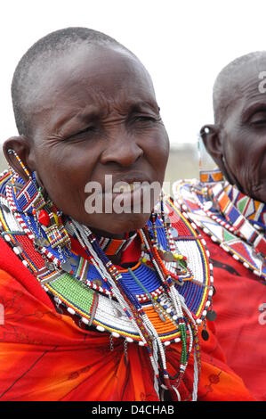 Un Maasai è raffigurato nel distretto di Kajiado in Kenya, 04 dicembre 2007. Foto: Sandra Gaetke Foto Stock