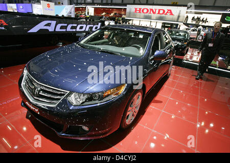 La Honda Accord è raffigurato durante la seconda giornata della stampa nella 78International Motor Show di Ginevra, 05 marzo 2008. Alcuni 260 espositori provenienti da 30 nazioni vetrina su 77,550 metri quadrati gli ultimi sviluppi nella 78International Motor Show di Ginevra in esecuzione da 06 a 16 marzo. Foto: MARIJAN MURAT Foto Stock