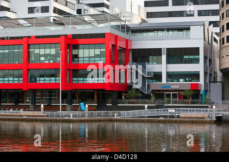 Wharf Hotel, sul Fiume Yarra waterfront. Melbourne, Victoria, Australia Foto Stock