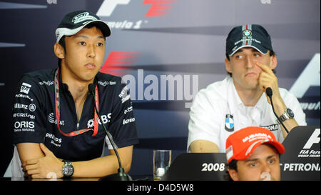 Piloti di Formula Uno polacco Robert Kubica della BMW Sauber (R) e giapponese Kazuki Nakajima di Williams-Toyota (L) nella foto durante una conferenza stampa al circuito di Sepang vicino a Kuala Lumpur, Malesia, 20 marzo 2008. Il 2008 di Formula 1 Gran Premio di Malesia si svolgerà sul circuito di Sepang il 23 marzo. Foto: Gero Breloer Foto Stock