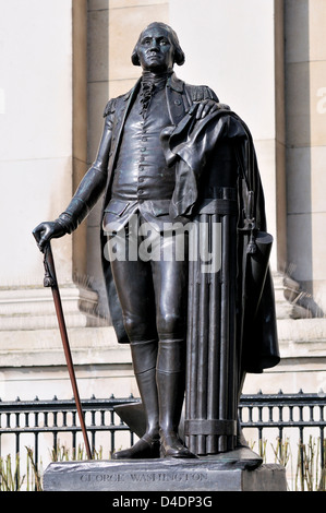 Londra, Inghilterra, Regno Unito. Statua di George Washington (1732-99) in Trafalgar Square. Foto Stock