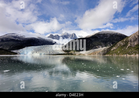 Entrambi i rami di Pia ghiacciaio nel fiordo di Garibaldi fuori dello Stretto di Magellano. Foto Stock