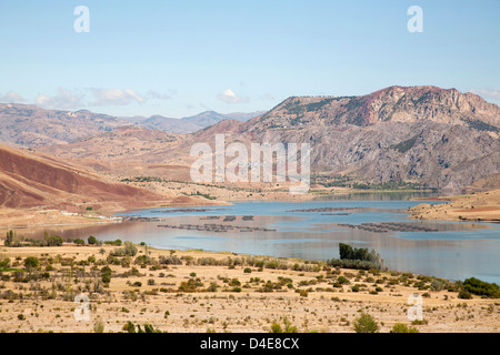 Paesaggio, lago artificiale, diga di Camlica, siva provincia, area sebinkarahisar, Anatolia, Turchia, Asia Foto Stock