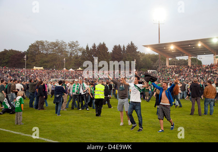 Muenster, Germania, soccer fans celebrano il loro team Preussen Muenster Foto Stock