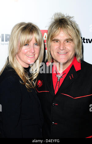 Londra, Regno Unito. Xii Marzo 2013. Mike Peters assiste la Londra di screening di Gala del vinile all'Empire Leicester Square di Londra. Credito: Maurice Clements / Alamy Live News Foto Stock