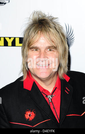 Londra, Regno Unito. Xii Marzo 2013. Mike Peters assiste la Londra di screening di Gala del vinile all'Empire Leicester Square di Londra. Credito: Maurice Clements / Alamy Live News Foto Stock