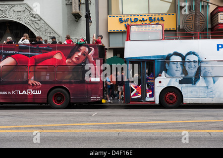 Los Angeles, Stati Uniti d'America, autobus turistico su Hollywood Boulevard Foto Stock