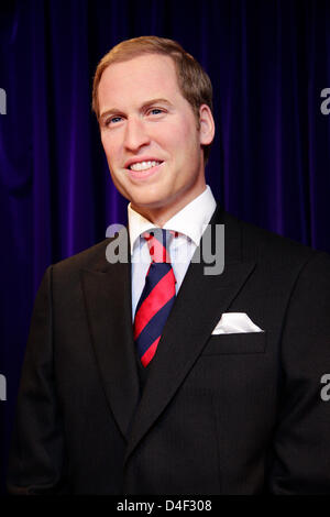 Tokyo, Giappone. 13 marzo 2013. La cera la figura del principe Guglielmo duca di Cambridge, viene visualizzato durante un briefing con la stampa organizzato per l'apertura del Museo delle cere di Madame Tussauds Tokyo museo della cera in Odaiba, presso Tokyo, 13 marzo 2013. Il Madame Tussauds di Tokyo, che è la quattordicesima filiale permanente del mondo famoso British Wax Museum, sarà aperto al pubblico il 15 marzo 2013. Nonché celebrità internazionali e le royalty il museo giapponese offre anche locali di star del calcio Kazuyoshi Miura. Credito: Aflo Co. Ltd. / Alamy Live News Foto Stock