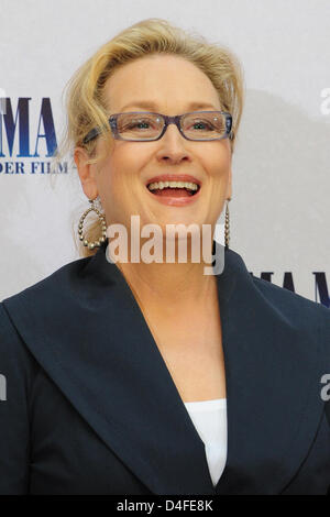 Noi attrice Meryl Streep pone durante una foto chiamata per il film 'Mamma Mia" di Berlino, 3 luglio 2008. Il film presenta una colonna sonora da pop svedese 'gruppo ABBA' e presenterà in anteprima al Cinema tedesco il 17 luglio 2008. Foto: Soeren Stache Foto Stock