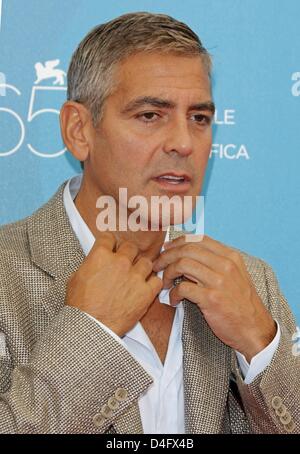 Attore George Clooney assiste il photocall per il film 'Burn dopo la lettura" al sessantacinquesimo Festival del Cinema di Venezia, Venezia, Italia, 27 agosto 2008. Foto: Hubert Boesl Foto Stock