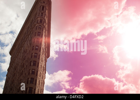 Basso angolo vista città highrise Foto Stock