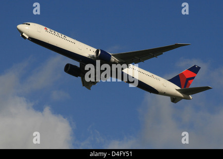 DELTA AIRLINES BOEING 767 400 Foto Stock