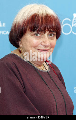 Direttore belga Agnes Varda assiste la conferenza stampa e photocall per il suo film "Le spiagge di Agnes' presso il Palazzo del Casinò durante il sessantacinquesimo Venice International Film Festival di Venezia, Italia, 03 settembre 2008. Foto: Hubert Boesl Foto Stock