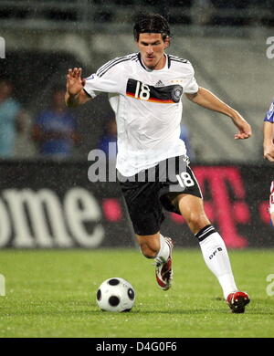 La Germania Mario Gomez è visto in azione durante la Coppa del Mondo il qualificatore Liechtenstein vs Germania a 'Rheinpark Stadium" di Vaduz, Liechtenstein, 06 settembre 2008. La Germania ha vinto la partita da 6-0. Foto: Bernd Weissbrod Foto Stock