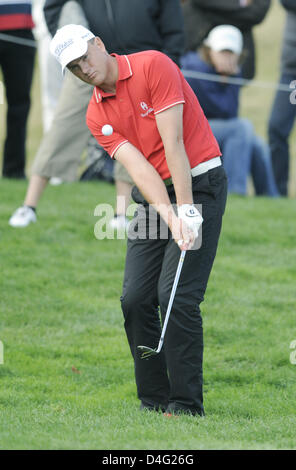 La Svezia di Robert Karlsson chip alla Mercedes-Benz 2008 Campionato in Pulheim, Germania, 14 settembre 2008. Il PGA world-class torneo si svolge dal 11 al 14 settembre. Foto: JOERG CARSTENSEN Foto Stock