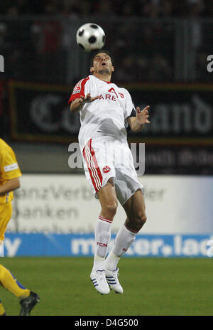 Il greco Angelos Charisteas di 1. FC Norimberga è mostrato in azione durante la seconda Bundesliga match contro MSV Duisburg al facileCredit-Stadion in Nuremberg, Germania, 29 settembre 2008. Duisburg ha vinto 0-1. Foto: Daniel Karmann Foto Stock