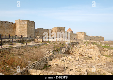 Resti di antichi Tyras, vicino alla medievale pareti genovese del Maurocastro, Belgorod-Dnestrovskiy , Ucraina, Europa orientale Foto Stock