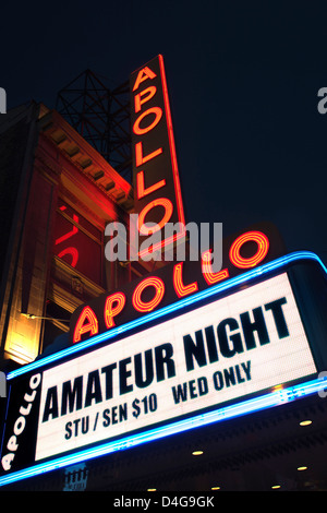 Segno Apollo Theatre CENTOVENTI FIFTH STREET HARLEM MANHATTAN NEW YORK CITY USA Foto Stock