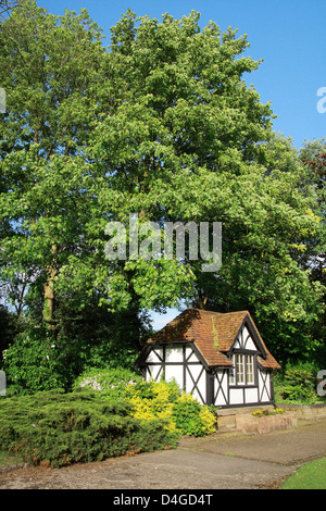 Ex pubblico ponte di pesatura, Ombersley, Worcestershire, Inghilterra Foto Stock