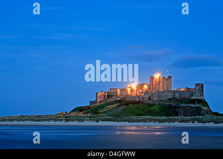 Il castello di Bamburgh, Bamburgh, England, Regno Unito Foto Stock