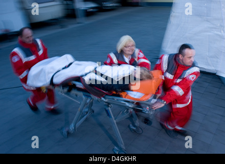 Meiningen, Germania, membri della RDC a Katastrophenuebung Foto Stock