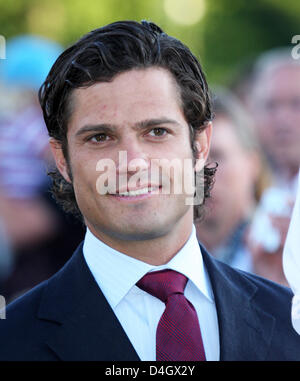 Il principe Carlo Filippo di Svezia è raffigurato mentre celebriamo il 31° compleanno di sua sorella la principessa ereditaria Victoria presso il centro sportivo di Borgholm, Svezia, 14 luglio 2008. Foto: Albert Nieboer (Attenzione: PAESI BASSI fuori!) Foto Stock