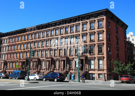 Scena di strada, pietre marroni, Harlem, Manhattan, New York City, Stati Uniti d'America Foto Stock