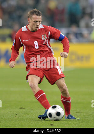 Il gallese giocatore nazionale Craig Bellamy mostrato in azione durante il gruppo 4 della Coppa del Mondo FIFA 2010 partita di qualificazione Germania vs Galles in Moenchengladbach, Germania, 15 ottobre 2008. La Germania ha sconfitto il Galles 1-0. Foto: Achim Scheidemann Foto Stock