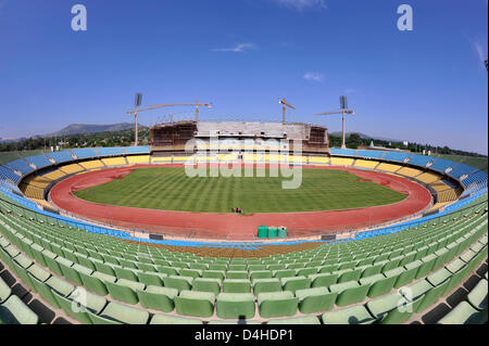 Vista nella costruzione del sito del Royal Bafokeng stadium su Rustenburg, Sud Africa, 25 novembre 2008. Lo stadio dovrebbe essere un luogo di ritrovo sia per il 2009 FIFA Confederations Cup e la Coppa del Mondo FIFA Sud Africa 2010. Foto: Gero Breloer Foto Stock