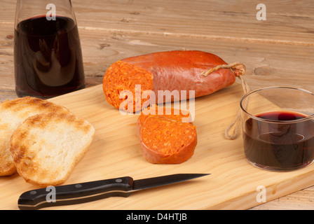 Sostanziosa sobrasada, un tradizionale pane spagnolo diffusione Foto Stock