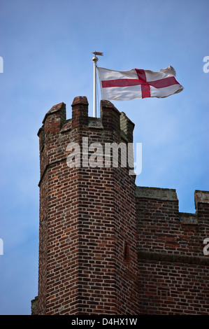 La bandiera di St George battenti Foto Stock