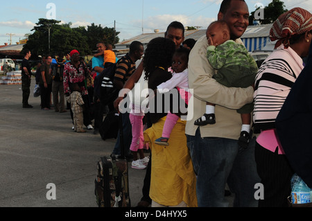 Guardia costiera conduce le evacuazioni da Haiti Foto Stock